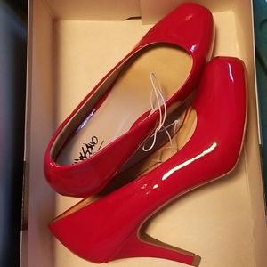 Mossimo Red heels .. new size 8